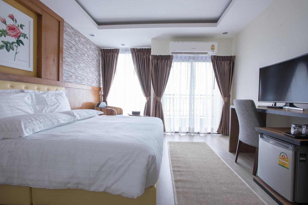 Triple B Boutique Residence Si Racha Exterior foto